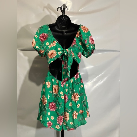 Women’s Floral Tie Back Romper Size Small - Picture 2 of 2